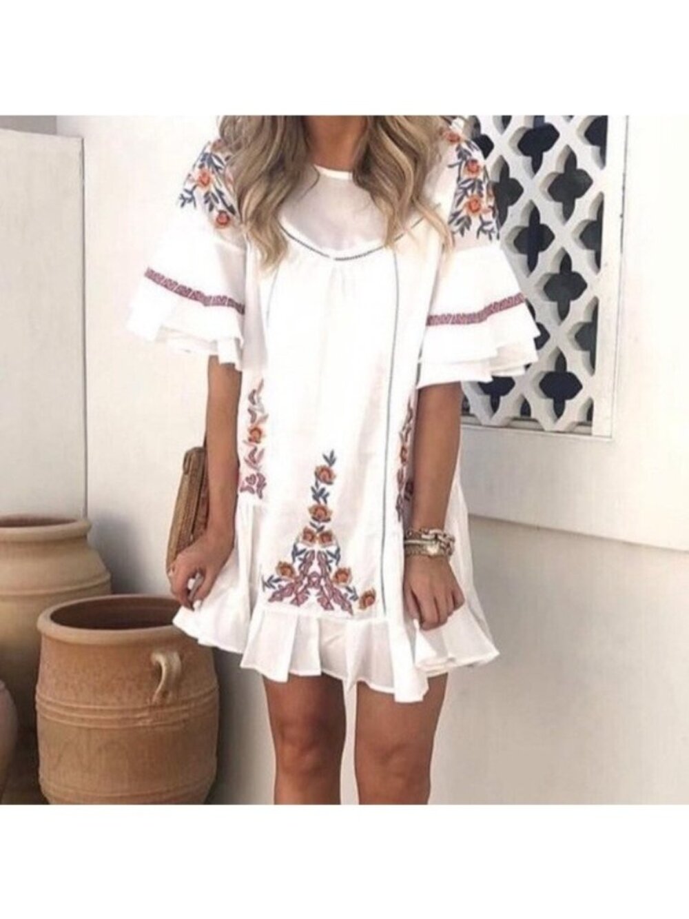 Goodnight Macaroon Dress Womens Small White Embroidered Floral A Line Swing NWT